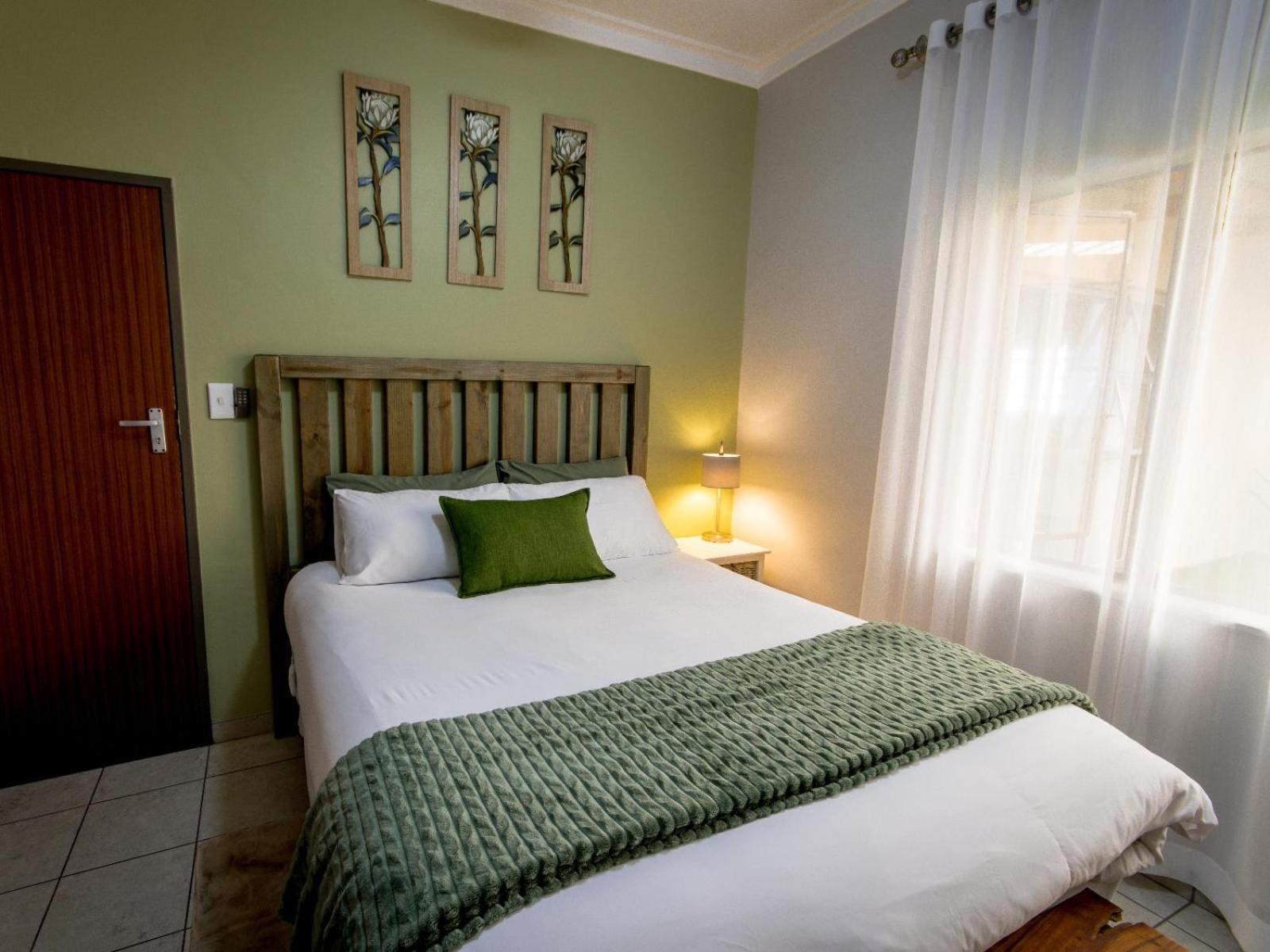 Meerkat Manor Self-Catering & Accommodation Windhoek Room photo